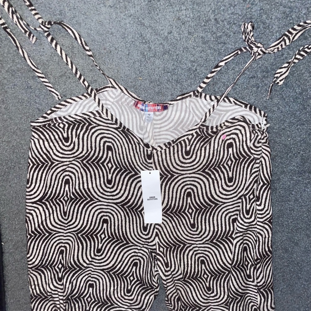 NWT Urban outfitters tie waist pants size 12 printed